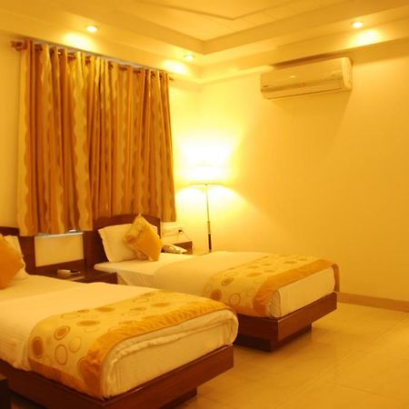 Hotel Shipra International Nowe Delhi Zewnętrze zdjęcie