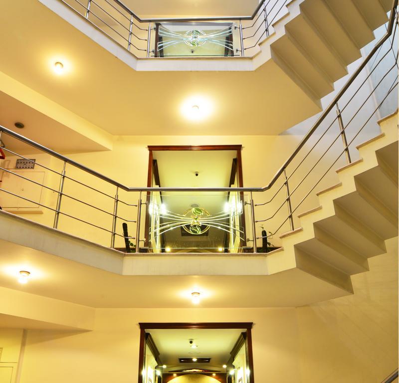 Hotel Shipra International Nowe Delhi Zewnętrze zdjęcie