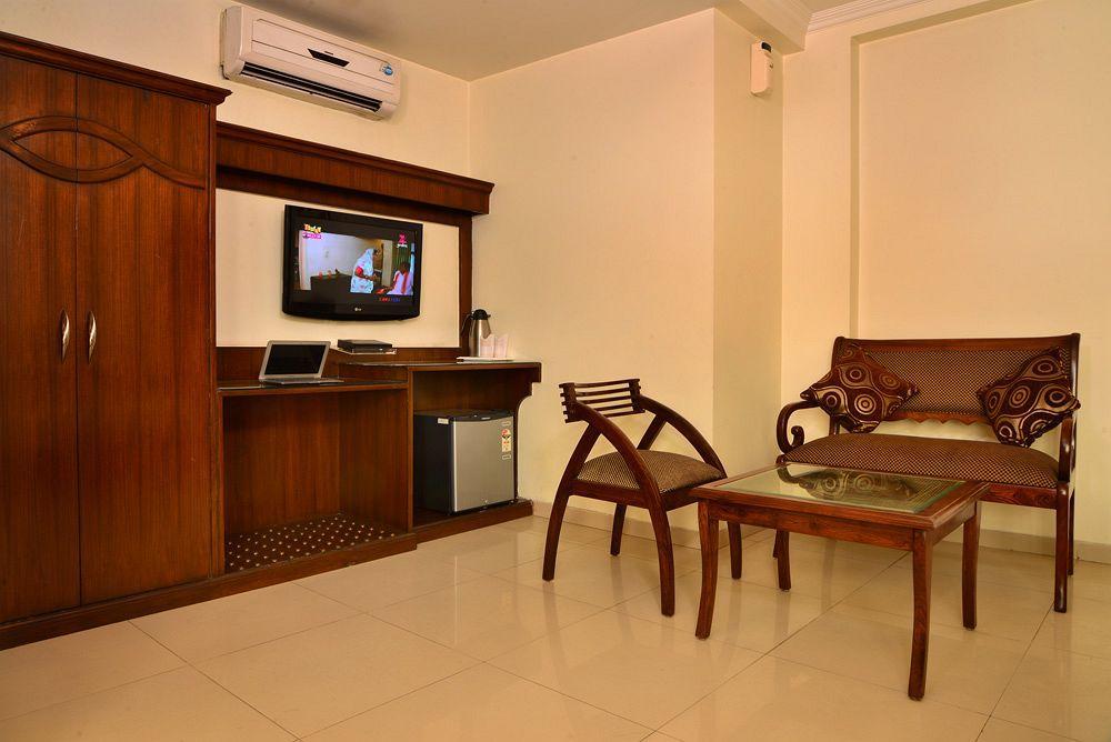 Hotel Shipra International Nowe Delhi Zewnętrze zdjęcie