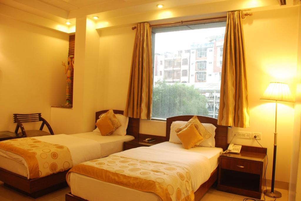 Hotel Shipra International Nowe Delhi Zewnętrze zdjęcie