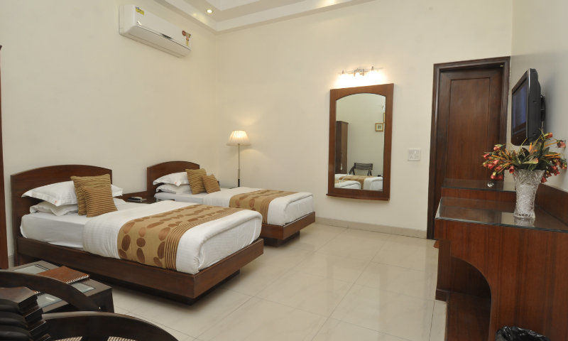 Hotel Shipra International Nowe Delhi Zewnętrze zdjęcie