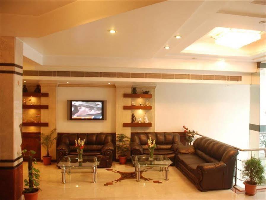 Hotel Shipra International Nowe Delhi Zewnętrze zdjęcie