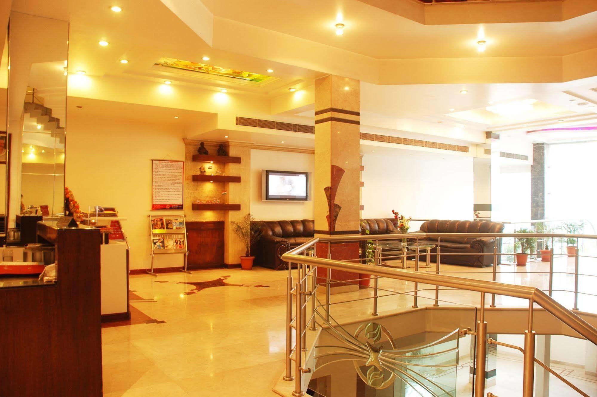 Hotel Shipra International Nowe Delhi Zewnętrze zdjęcie