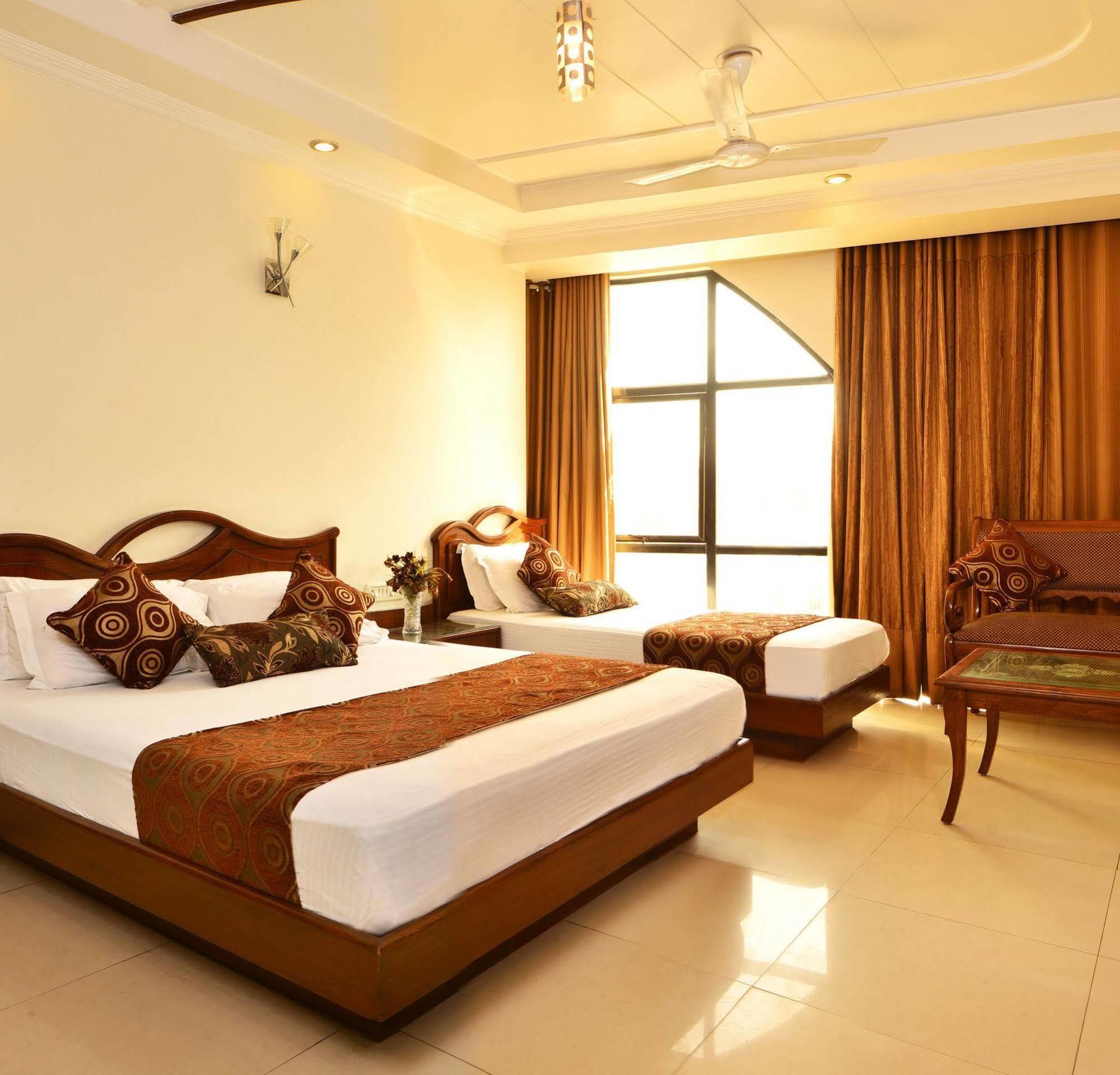 Hotel Shipra International Nowe Delhi Zewnętrze zdjęcie