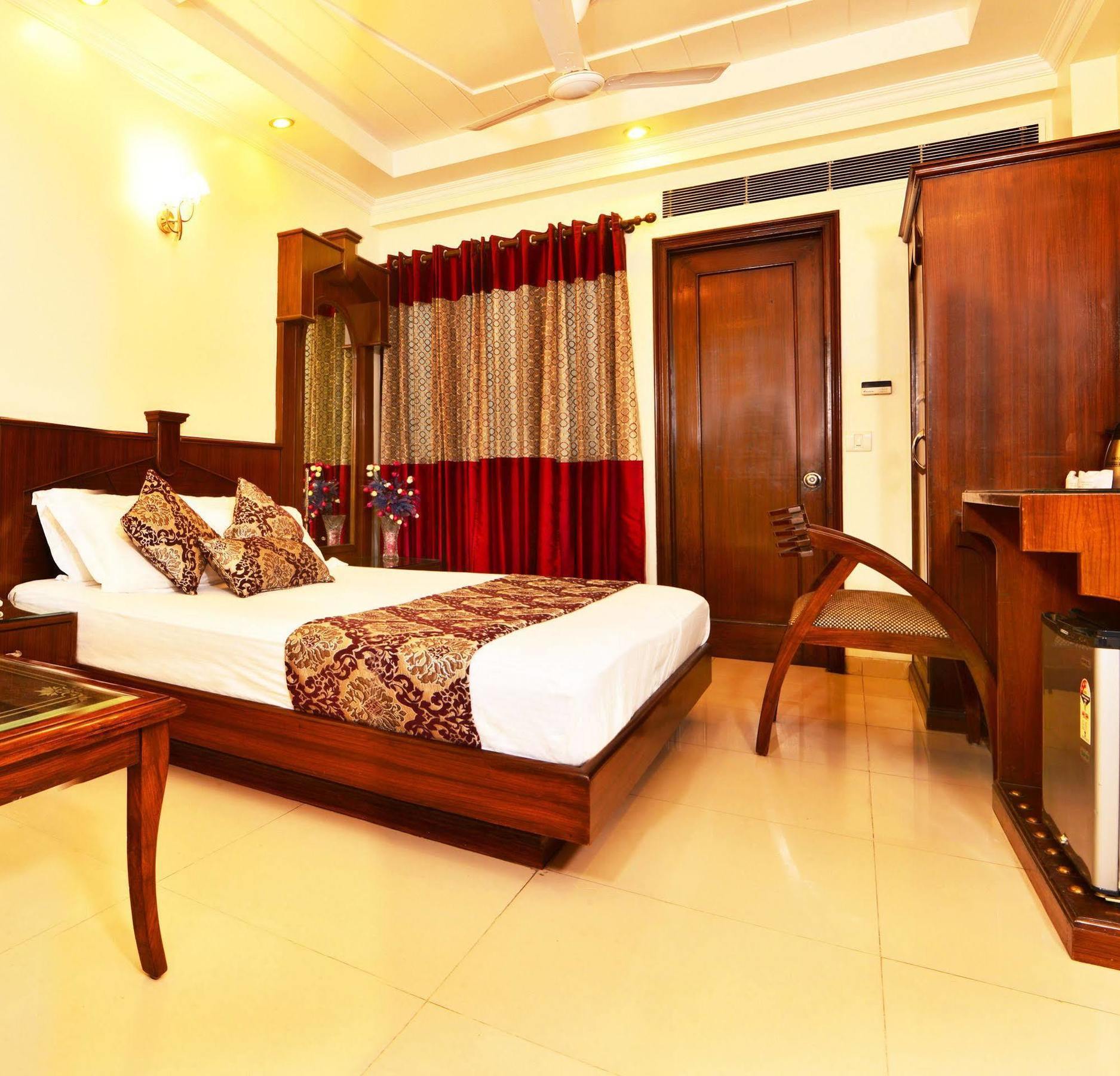 Hotel Shipra International Nowe Delhi Zewnętrze zdjęcie